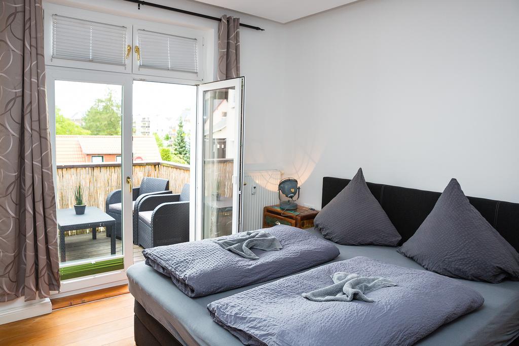 Uferpromenade Apartment Варен Екстериор снимка